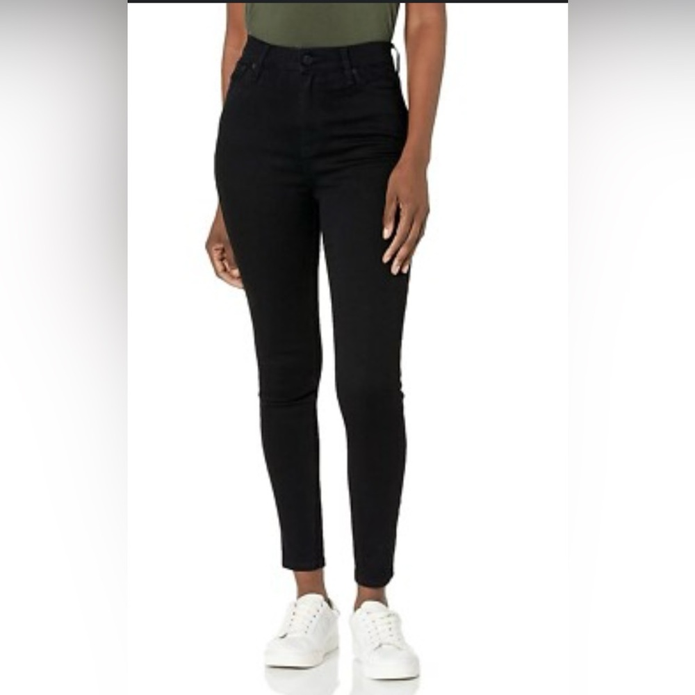 Calvin Klein Jeans, Super High Rise Jegging. Size 28